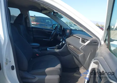 2022 Toyota Rav4 Le z USA, uszkodzony, nr VIN 2T3H1RFV4NC173192